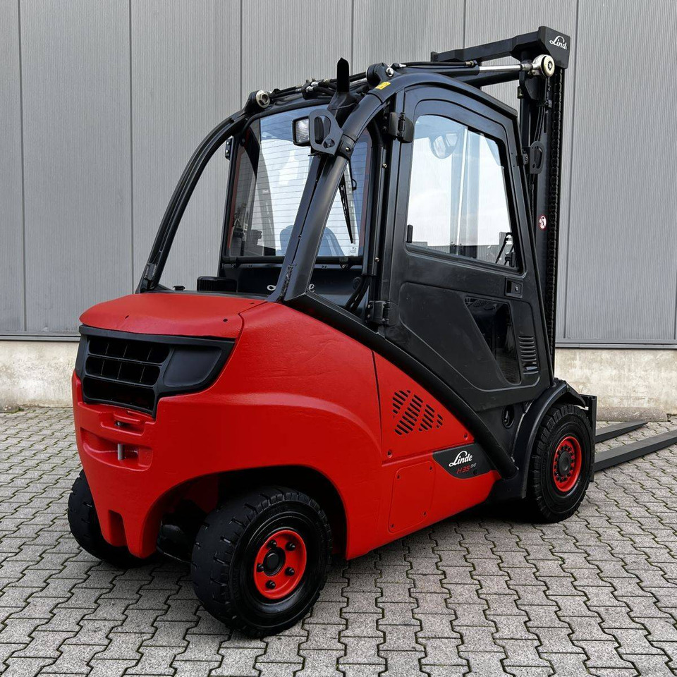 Linde H35D (393-02) EVO - Xe nâng diesel: hình 2 Linde H35D (393-02) EVO - Xe nâng diesel: hình 2