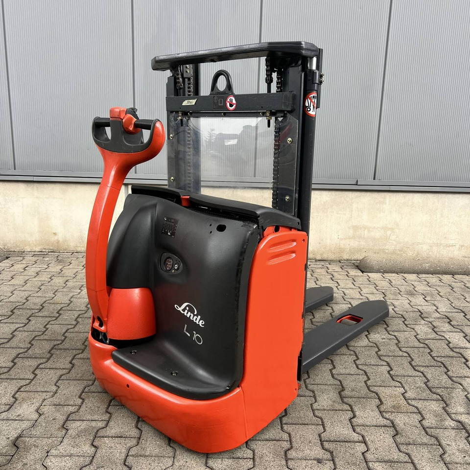 Linde L10 (379) - Máy xếp chồng: hình 1 Linde L10 (379) - Máy xếp chồng: hình 1