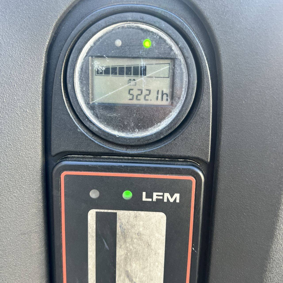 Linde L12 (1172) - Máy xếp chồng: hình 5 Linde L12 (1172) - Máy xếp chồng: hình 5