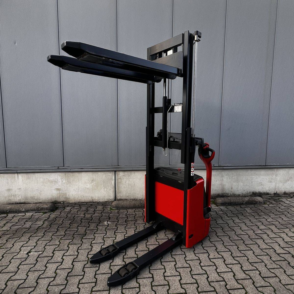 Linde L12 (1172) - Máy xếp chồng: hình 3 Linde L12 (1172) - Máy xếp chồng: hình 3