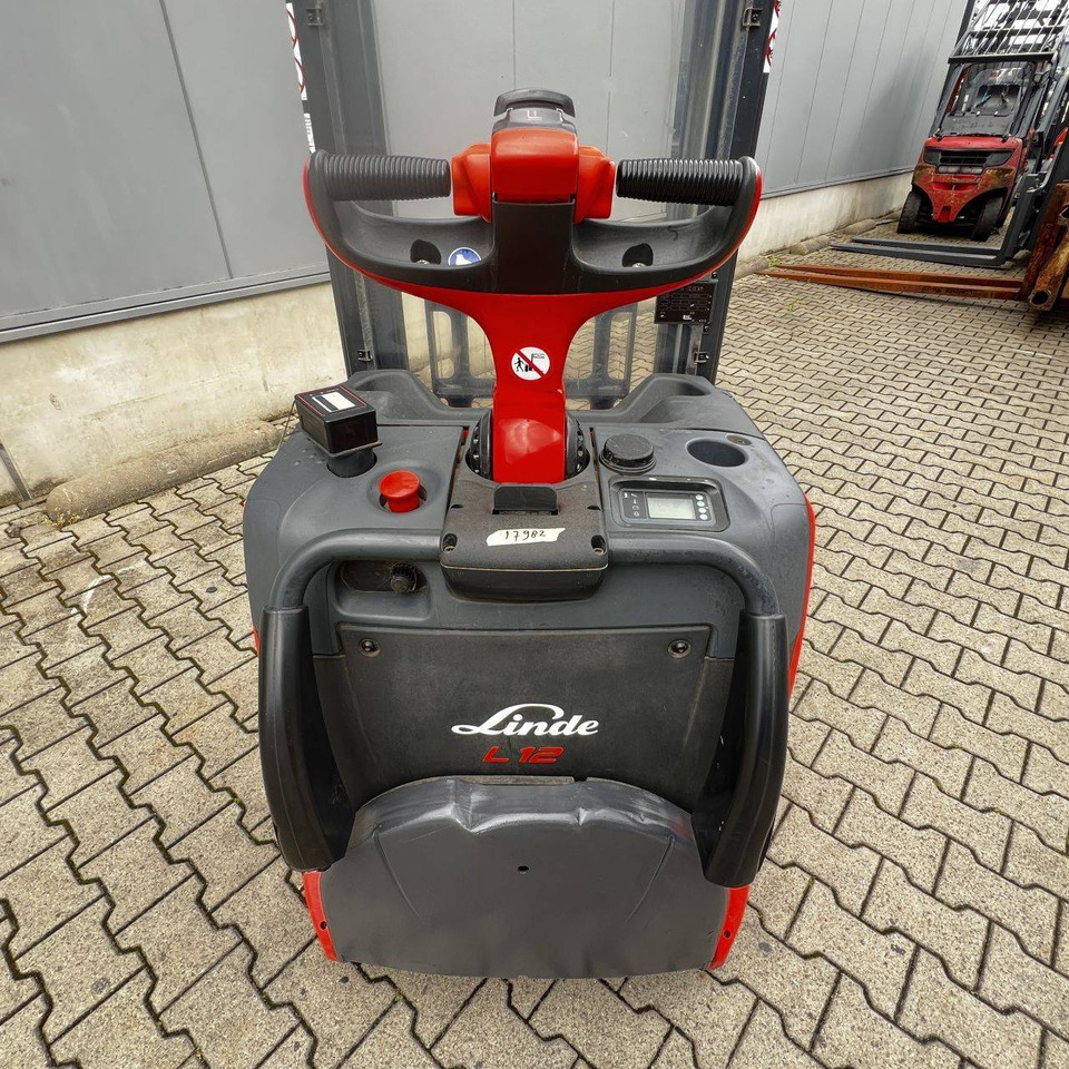 Linde L12AP (133) - Máy xếp chồng: hình 3 Linde L12AP (133) - Máy xếp chồng: hình 3