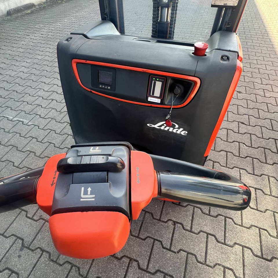 Linde L16 (1173) - Máy xếp chồng: hình 5 Linde L16 (1173) - Máy xếp chồng: hình 5