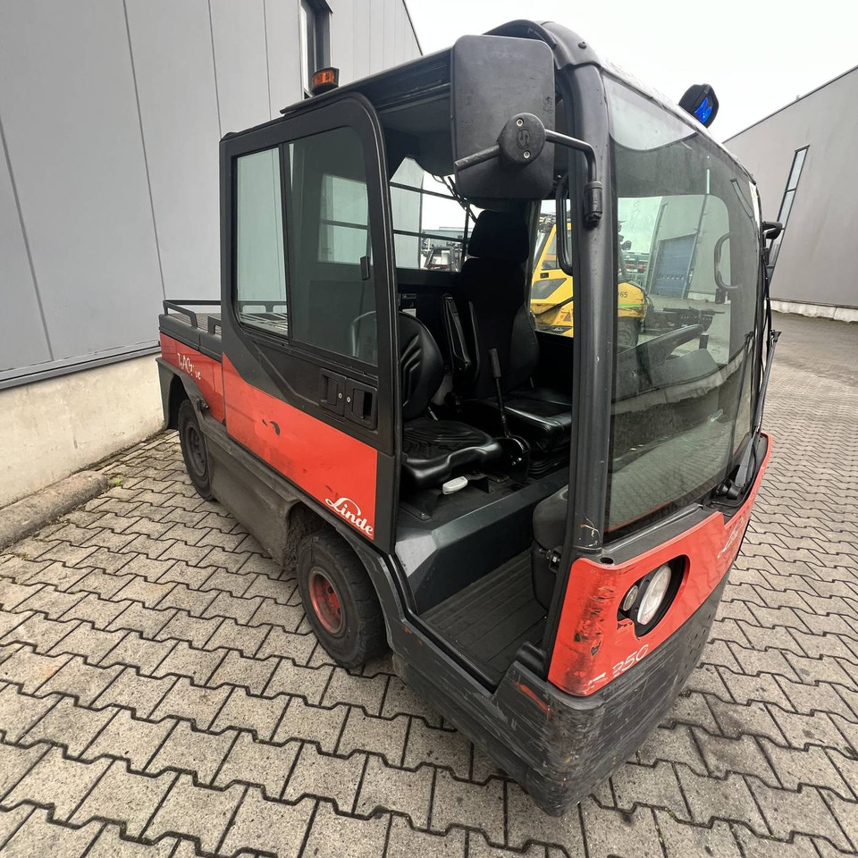 Linde P250 SWB (127) - Xe cày kéo: hình 2 Linde P250 SWB (127) - Xe cày kéo: hình 2