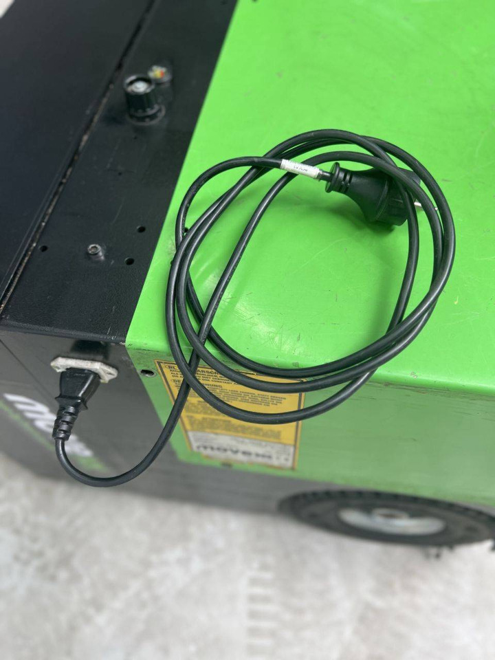 Movexx T3500 - Xe cày kéo: hình 4 Movexx T3500 - Xe cày kéo: hình 4