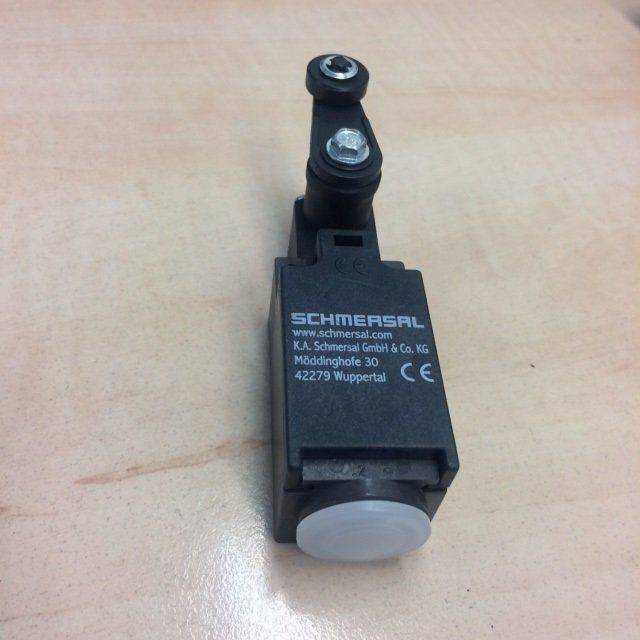 Position switch for Linde series 113/114/115/117 - Công tắc cột lái cho Thiết bị xử lý vật liệu: hình 1 Position switch for Linde series 113/114/115/117 - Công tắc cột lái cho Thiết bị xử lý vật liệu: hình 1