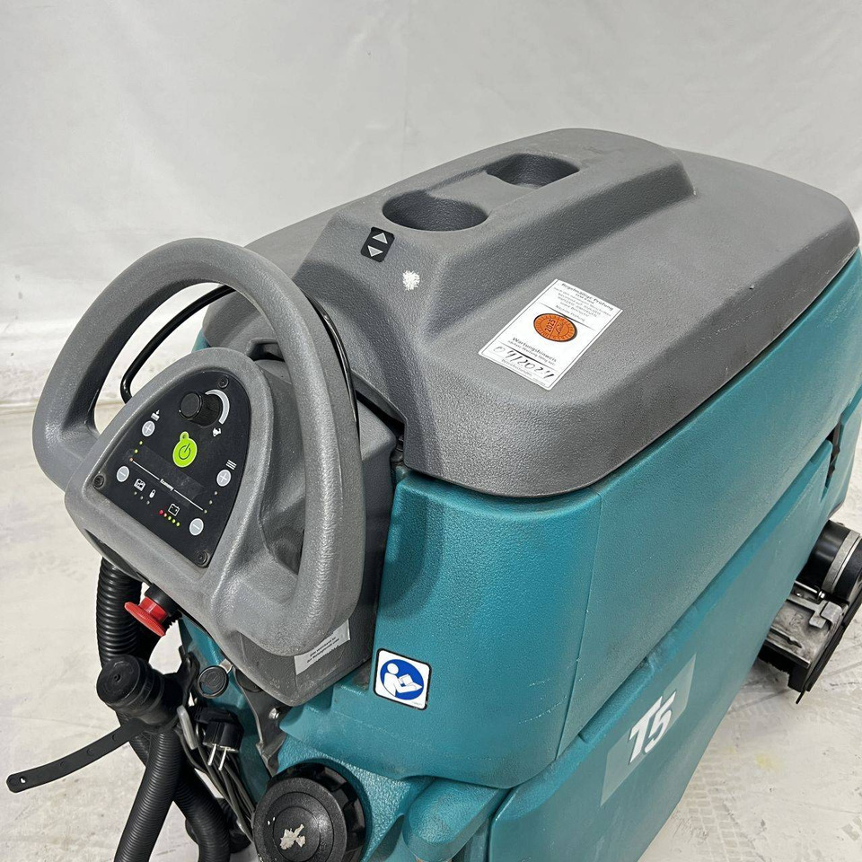 Tennant T5 - Máy chà sàn: hình 3 Tennant T5 - Máy chà sàn: hình 3