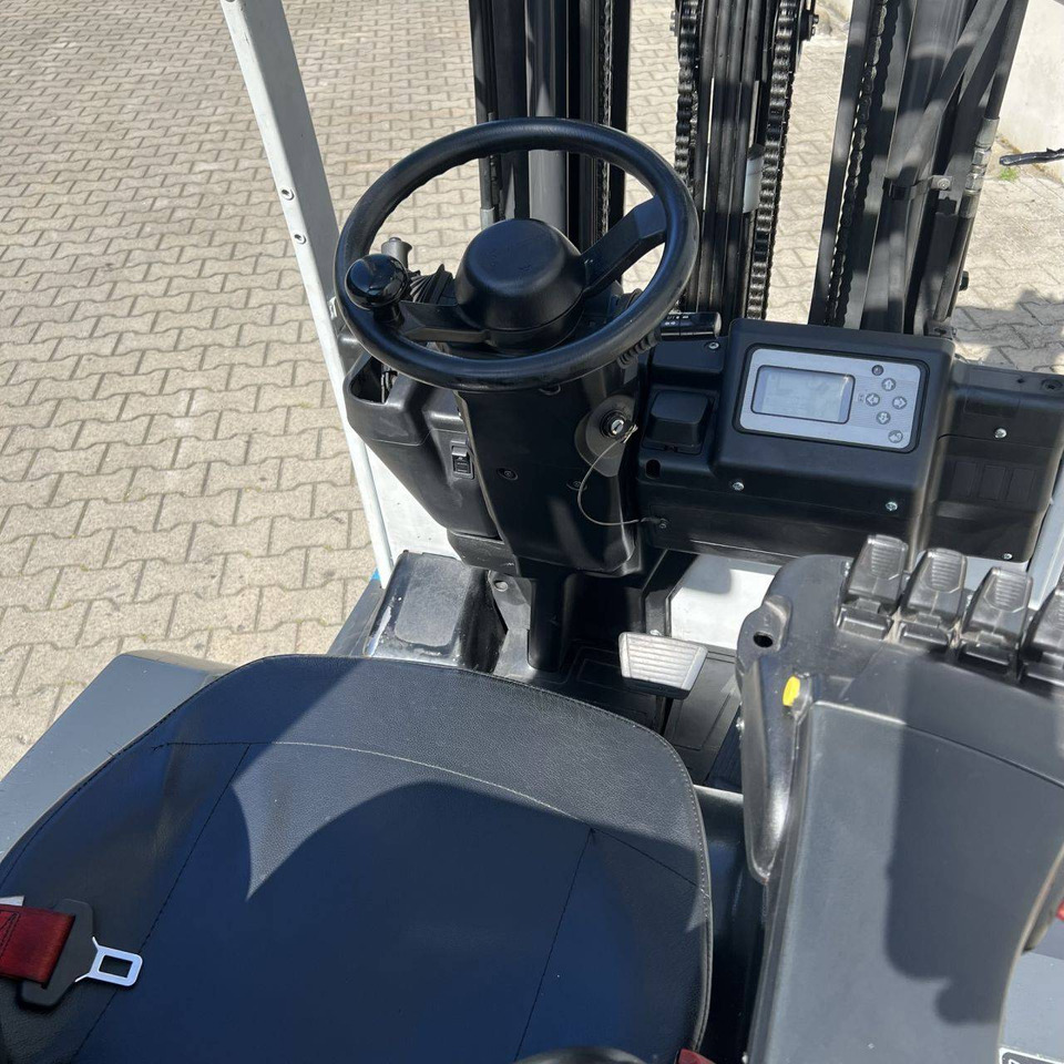 Unicarriers AG1N1L16Q - Xe nâng điện: hình 5 Unicarriers AG1N1L16Q - Xe nâng điện: hình 5