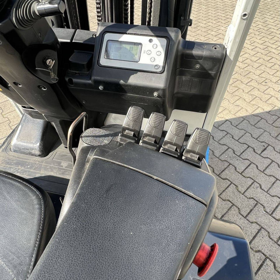 Unicarriers AG1N1L16Q - Xe nâng điện: hình 5 Unicarriers AG1N1L16Q - Xe nâng điện: hình 5
