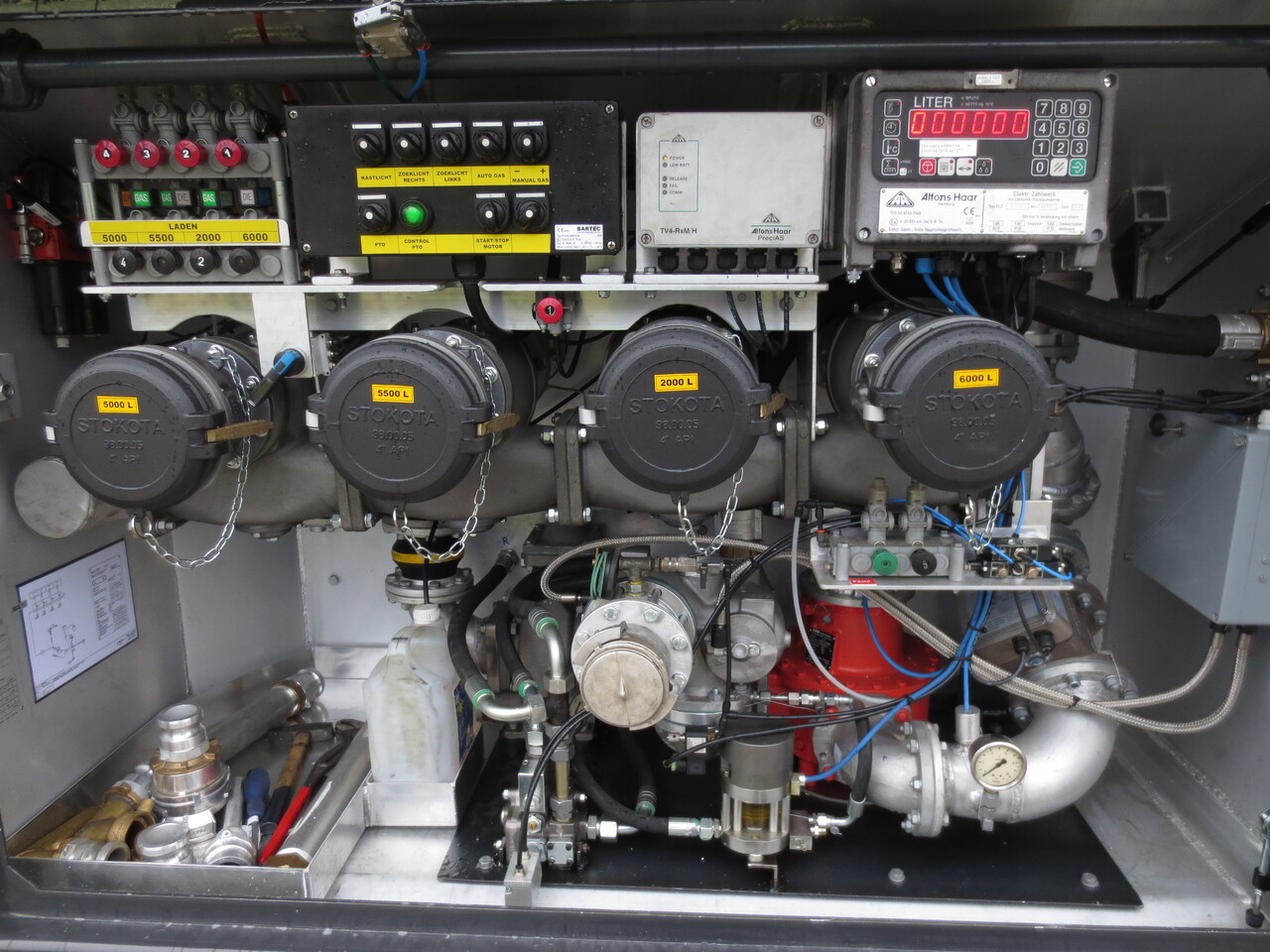 SCANIA G370 - Xe bồn: hình 4 SCANIA G370 - Xe bồn: hình 4