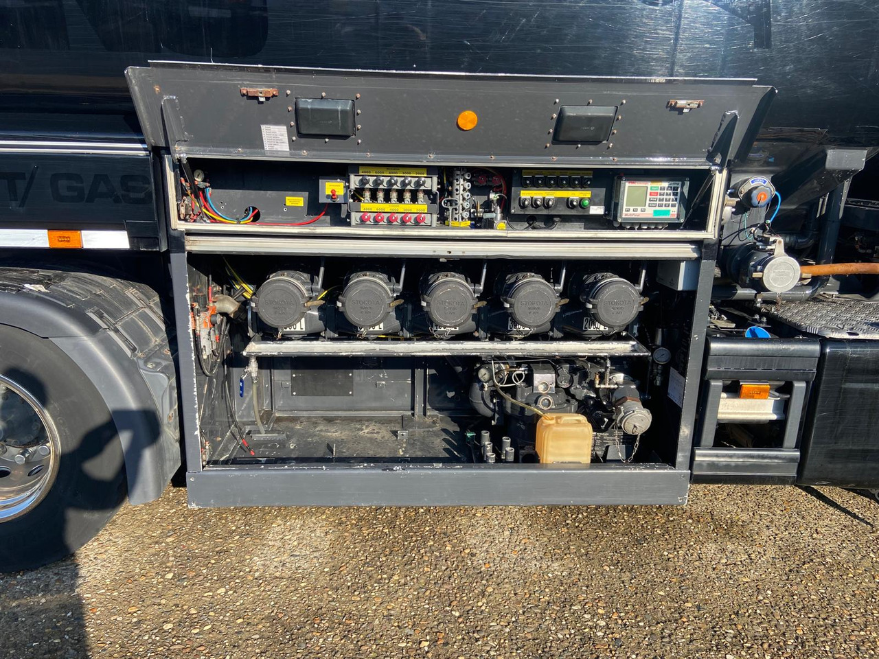 SCANIA P410 - Xe bồn: hình 3 SCANIA P410 - Xe bồn: hình 3