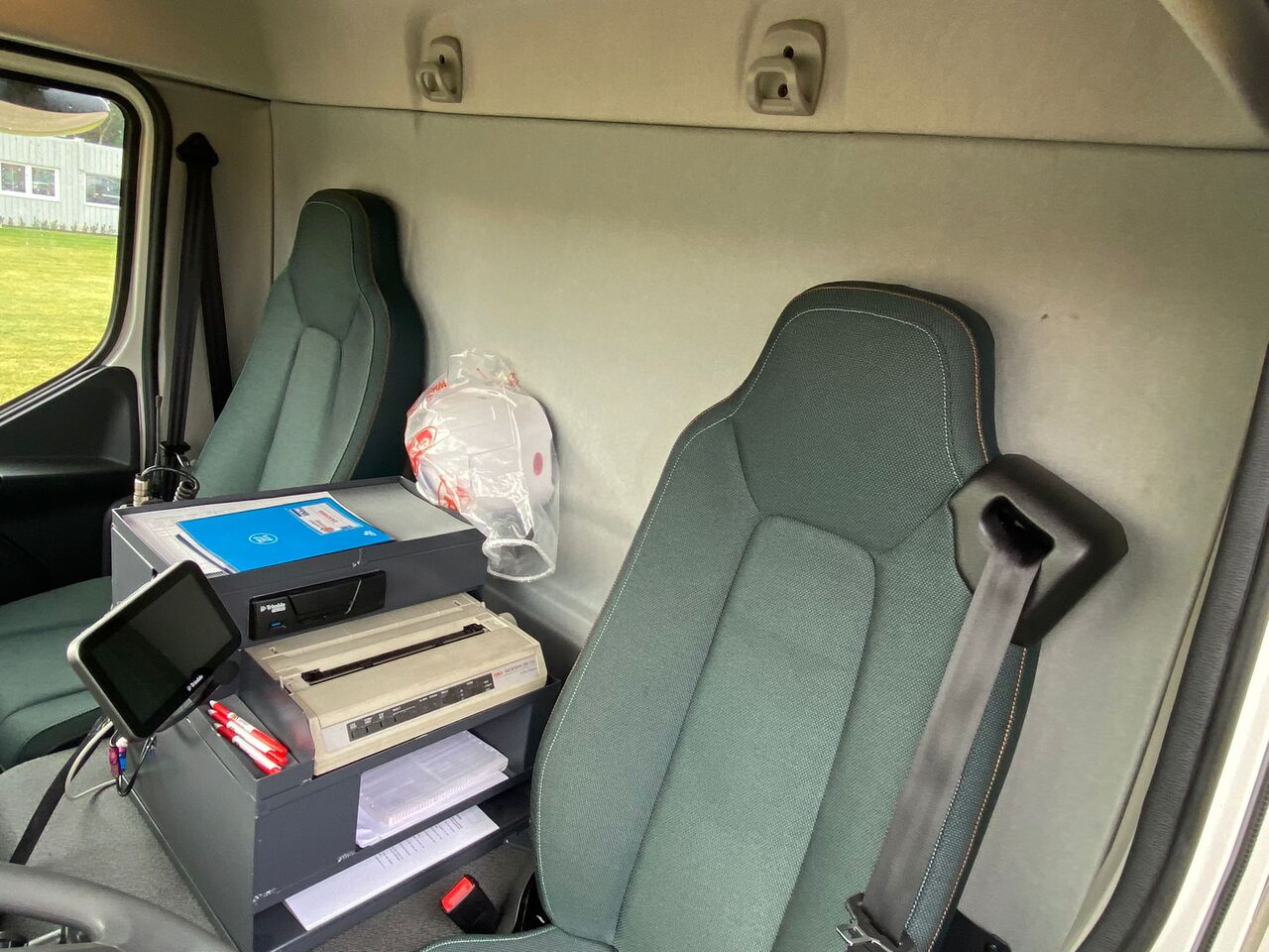 VOLVO FL - Xe bồn: hình 3 VOLVO FL - Xe bồn: hình 3