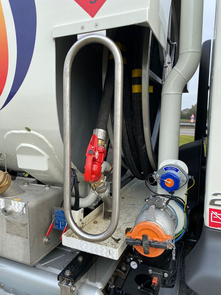 VOLVO FL - Xe bồn: hình 2 VOLVO FL - Xe bồn: hình 2