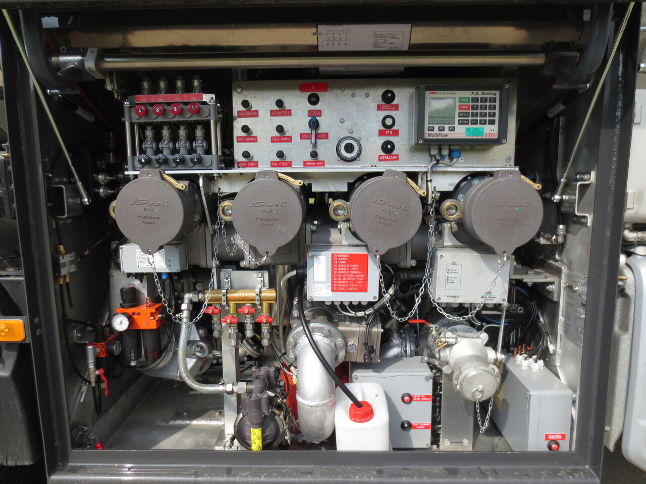 Xe bồn VOLVO FM: hình 16