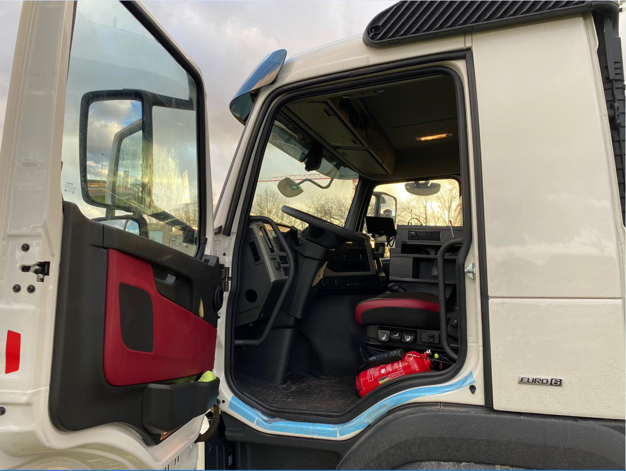 VOLVO FM - Xe bồn: hình 2 VOLVO FM - Xe bồn: hình 2