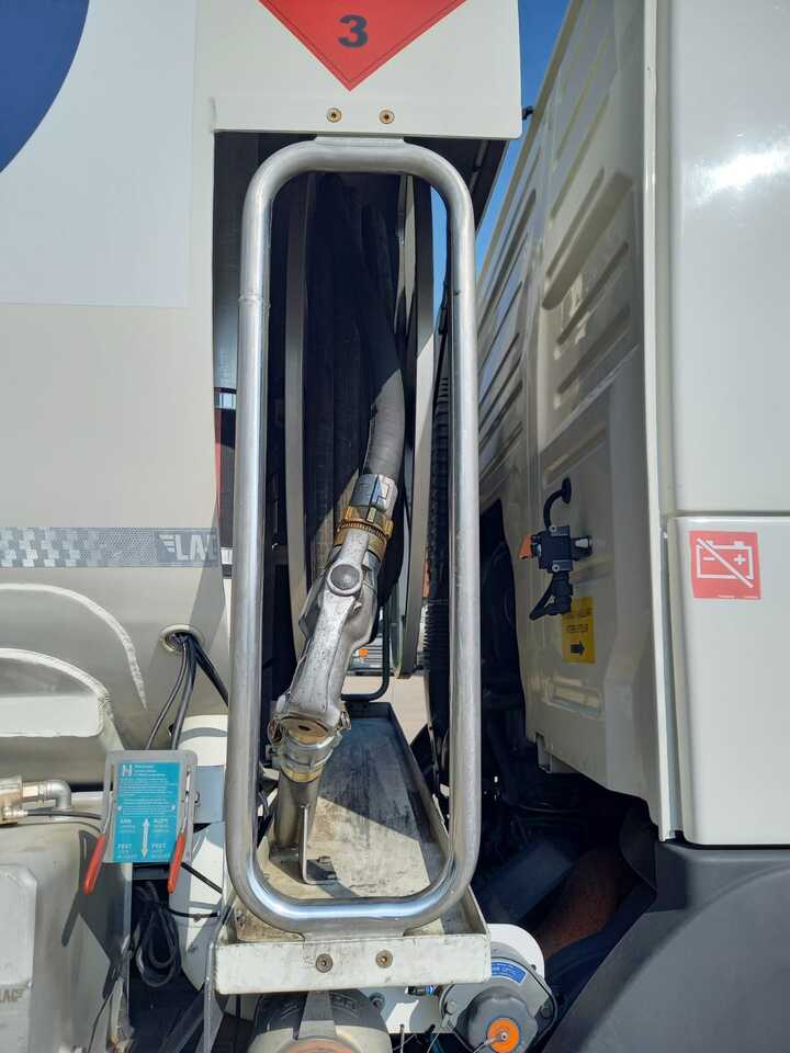 VOLVO FM - Xe bồn: hình 3 VOLVO FM - Xe bồn: hình 3