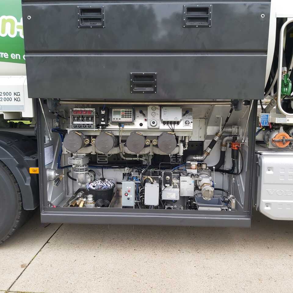 Xe bồn VOLVO FM430HP: hình 13