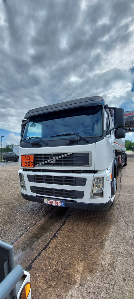 VOLVO FM - Xe đầu kéo: hình 2 VOLVO FM - Xe đầu kéo: hình 2