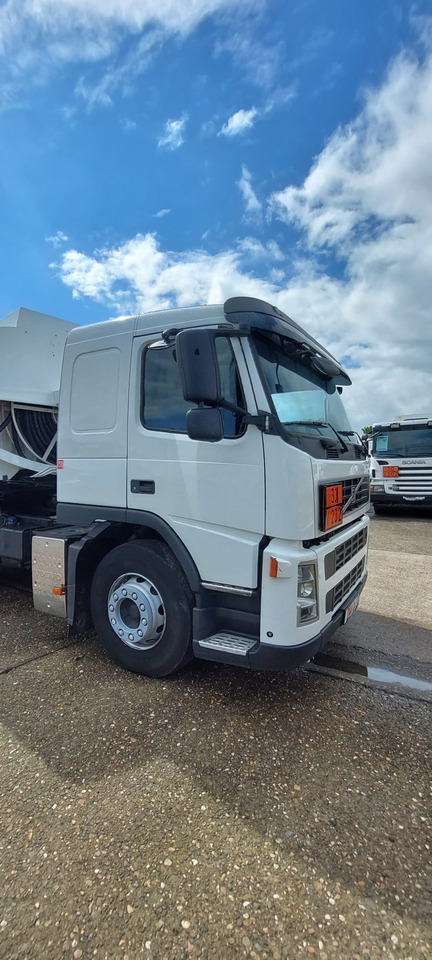 VOLVO FM - Xe đầu kéo: hình 3 VOLVO FM - Xe đầu kéo: hình 3