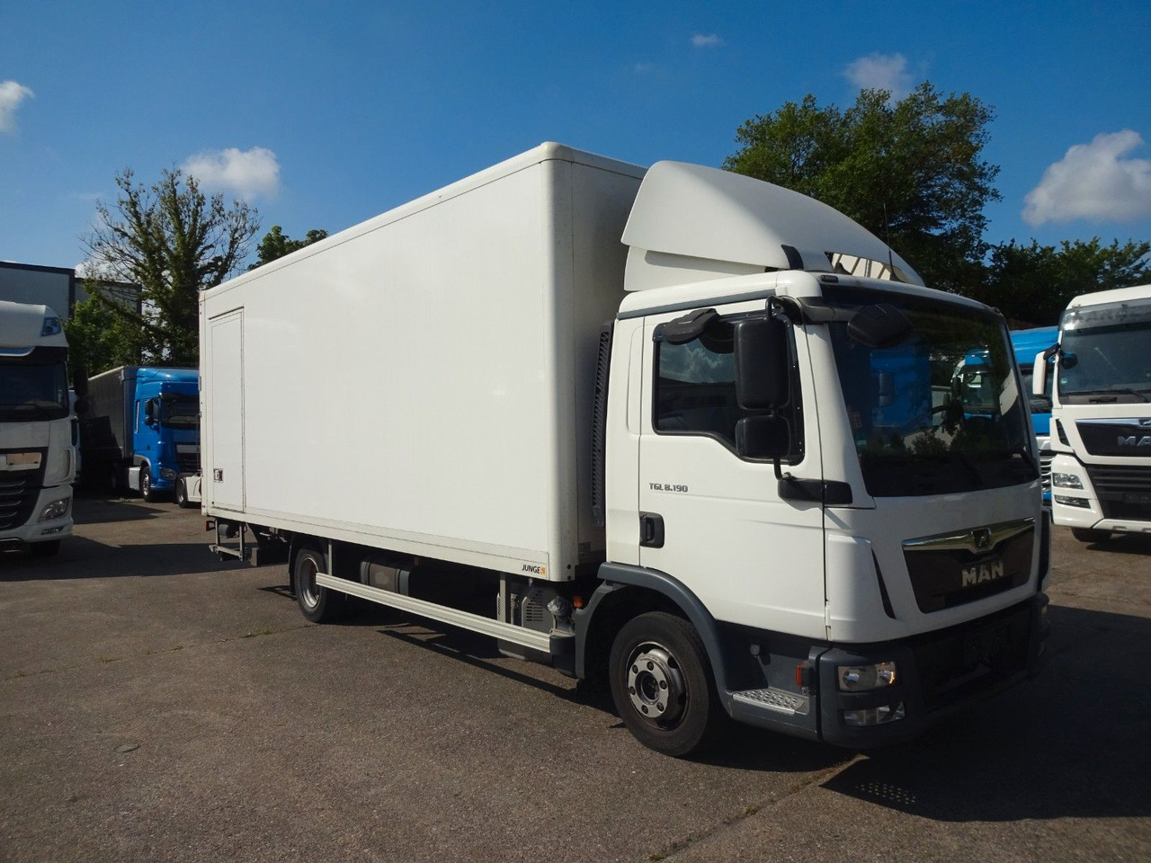 MAN TGL 8.190, LBW, Luft, Tempomat, Standheizung - Xe tải nhỏ thùng kín: hình 1 MAN TGL 8.190, LBW, Luft, Tempomat, Standheizung - Xe tải nhỏ thùng kín: hình 1