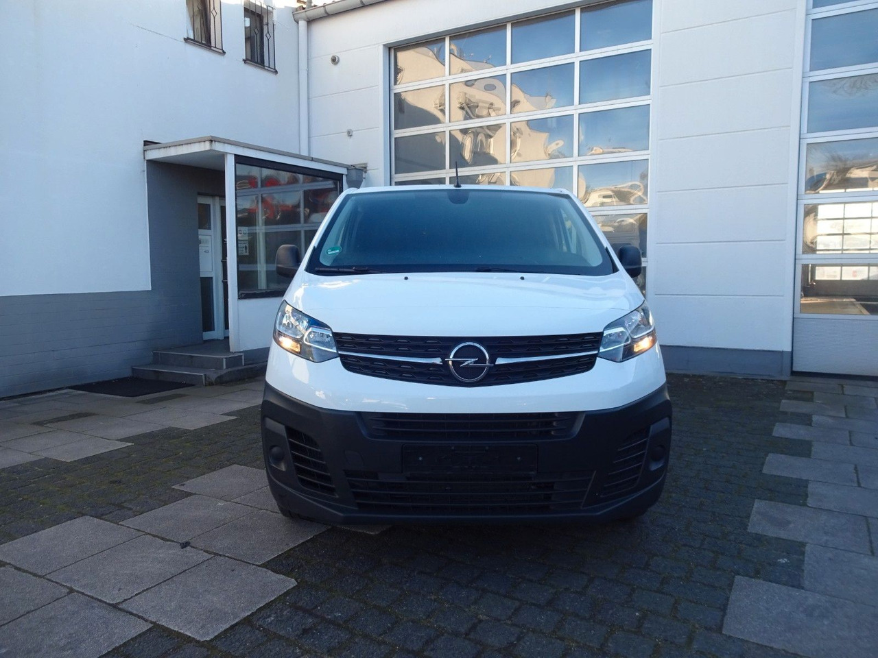 Opel 50 x Vivaro Kasten L1H1, Klima, PDC, Tempomat - Xe van nhỏ gọn: hình 4 Opel 50 x Vivaro Kasten L1H1, Klima, PDC, Tempomat - Xe van nhỏ gọn: hình 4