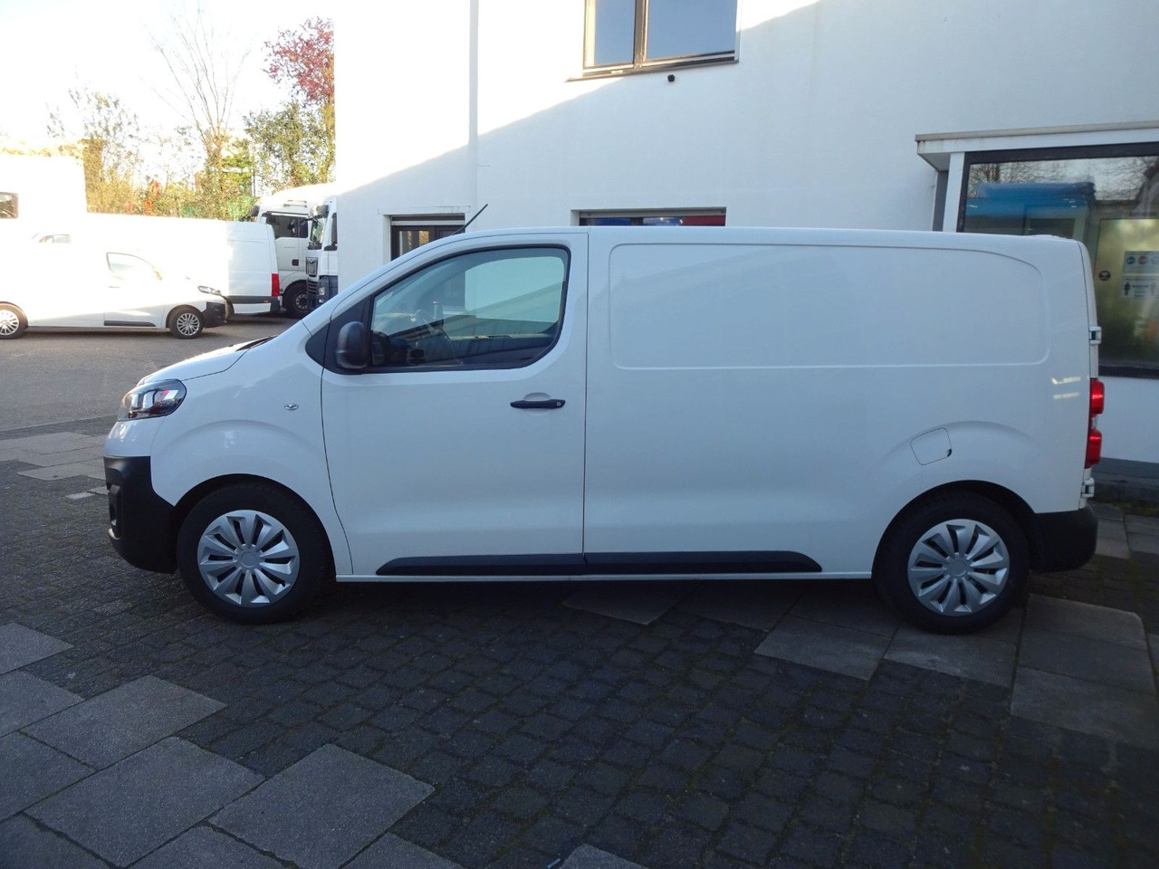 Opel 50 x Vivaro Kasten, L1H1, Klima, PDC, Tempomat - Xe van nhỏ gọn: hình 4 Opel 50 x Vivaro Kasten, L1H1, Klima, PDC, Tempomat - Xe van nhỏ gọn: hình 4