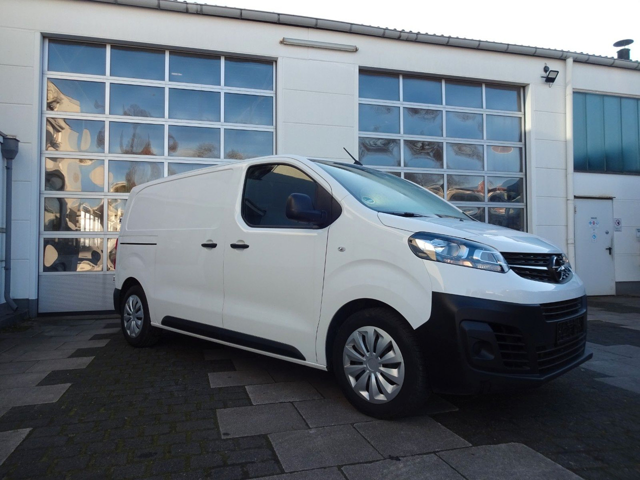 Opel Vivaro Kasten Edition M, L1H1, Klima, PDC - Xe van chở khách: hình 3 Opel Vivaro Kasten Edition M, L1H1, Klima, PDC - Xe van chở khách: hình 3