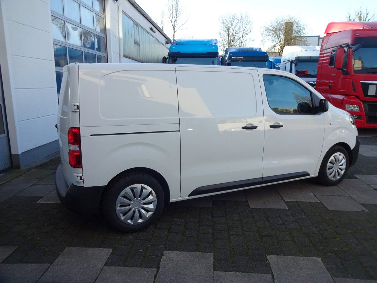Opel Vivaro Kasten Edition M, L1H1, Klima, PDC - Xe van chở khách: hình 5 Opel Vivaro Kasten Edition M, L1H1, Klima, PDC - Xe van chở khách: hình 5