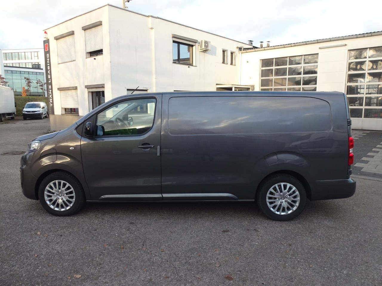 Peugeot Expert Kasten Lang, L3H1, 57 kW - Xe van nhỏ gọn, Xe van điện: hình 4 Peugeot Expert Kasten Lang, L3H1, 57 kW - Xe van nhỏ gọn, Xe van điện: hình 4