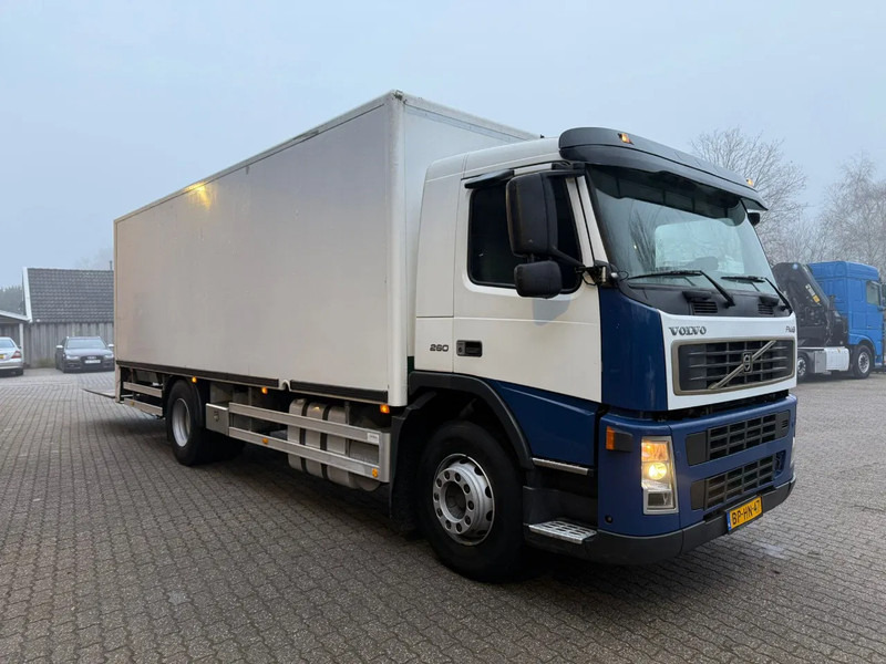 Volvo FM 9.260 2000KG LBW Airco 596.659KM NL Truck APK/TUV 22-04-2026 - Xe tải hộp: hình 5 Volvo FM 9.260 2000KG LBW Airco 596.659KM NL Truck APK/TUV 22-04-2026 - Xe tải hộp: hình 5