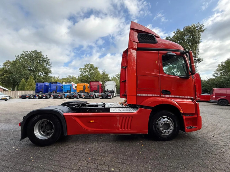Xe đầu kéo Mercedes-Benz Actros 1842 Streamspace Xenon NL Truck: hình 15 Xe đầu kéo Mercedes-Benz Actros 1842 Streamspace Xenon NL Truck: hình 15