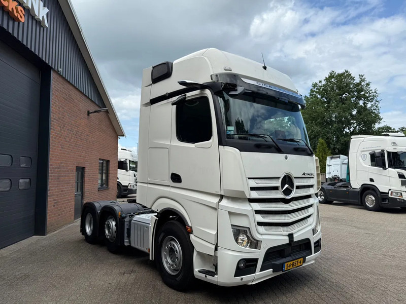 Mercedes-Benz Actros 2545 6X2 Gigaspace Standairco NL Truck 327.240KM Gestuurde voorloopas - Xe đầu kéo: hình 2 Mercedes-Benz Actros 2545 6X2 Gigaspace Standairco NL Truck 327.240KM Gestuurde voorloopas - Xe đầu kéo: hình 2