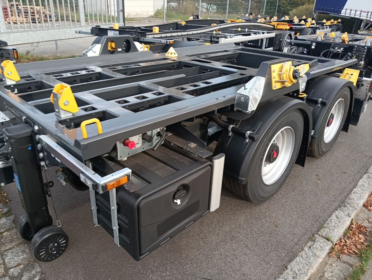 Hüffermann 2-A-MINI-CARRIER SAFETYFIX VERZINKT NEU TOP-PREI - Rơ moóc thùng chứa: hình 3 Hüffermann 2-A-MINI-CARRIER SAFETYFIX VERZINKT NEU TOP-PREI - Rơ moóc thùng chứa: hình 3