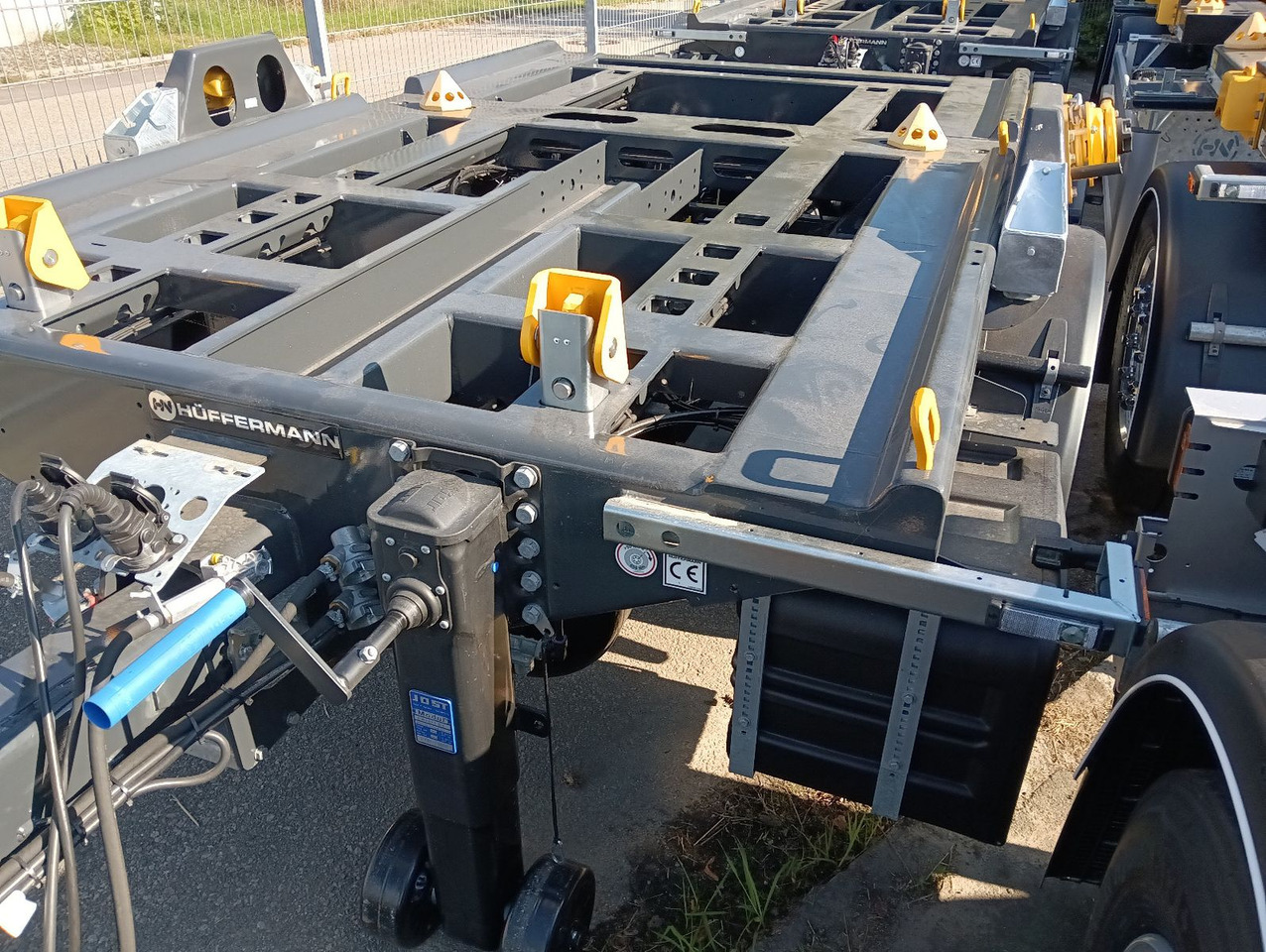 Hüffermann 2-A-MINI-CARRIER SAFETYFIX VERZINKT NEU TOP-PREI - Rơ moóc thùng chứa: hình 4 Hüffermann 2-A-MINI-CARRIER SAFETYFIX VERZINKT NEU TOP-PREI - Rơ moóc thùng chứa: hình 4