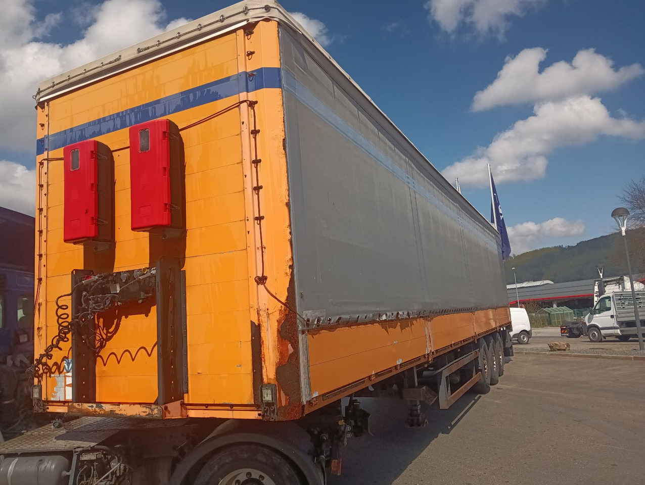 Kögel SN24BORDWANDSIDER EDSCHA BPW Disc Lift Portaltür - Sơ mi rơ moóc mui bạt: hình 3 Kögel SN24BORDWANDSIDER EDSCHA BPW Disc Lift Portaltür - Sơ mi rơ moóc mui bạt: hình 3