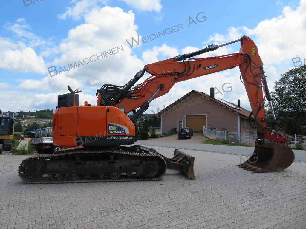 Doosan DX 235 LCR-5 - Máy xúc bánh xích: hình 5 Doosan DX 235 LCR-5 - Máy xúc bánh xích: hình 5