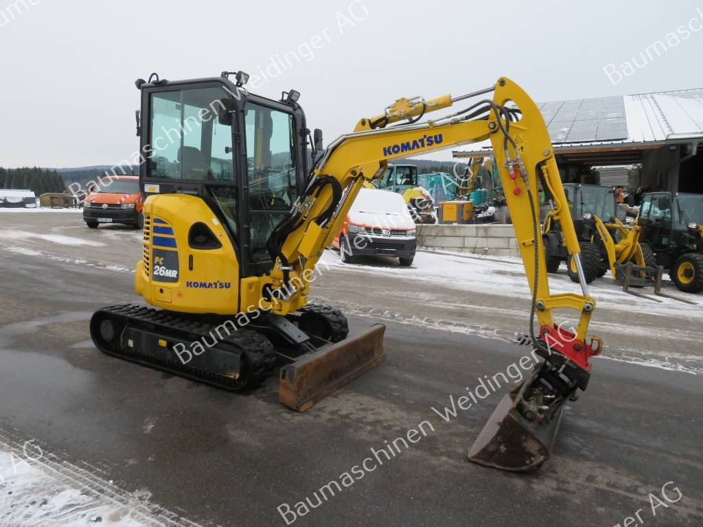 Komatsu PC 26 MR-5 - Máy xúc mini: hình 1 Komatsu PC 26 MR-5 - Máy xúc mini: hình 1