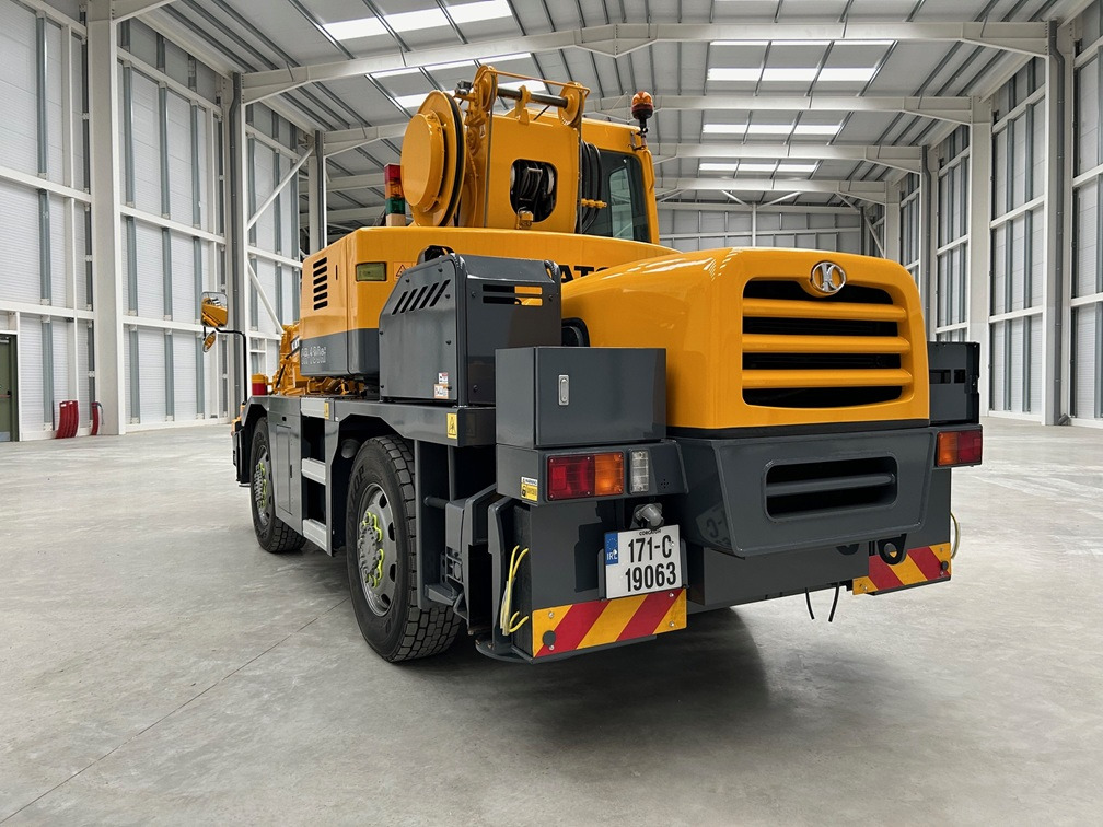 KATO CR-130Ri - 13 Ton City Crane in Excellent Condition - Cẩu bánh lốp: hình 5 KATO CR-130Ri - 13 Ton City Crane in Excellent Condition - Cẩu bánh lốp: hình 5