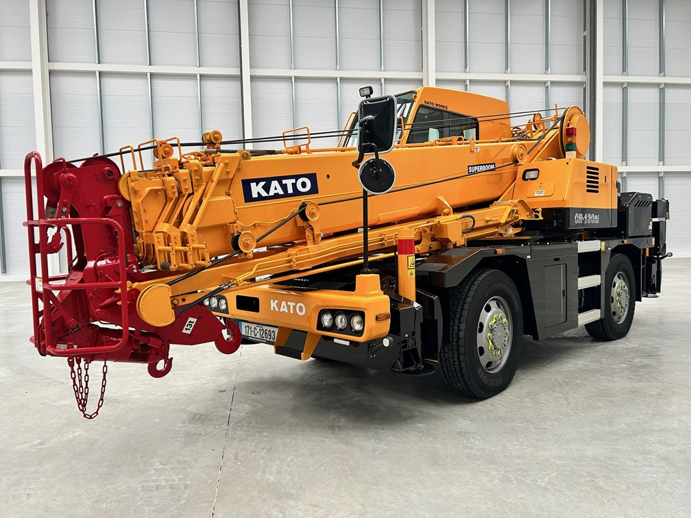 KATO CR-130Ri - 13 Ton City Crane with Only 8,563 miles from New !! - Cẩu bánh lốp: hình 3 KATO CR-130Ri - 13 Ton City Crane with Only 8,563 miles from New !! - Cẩu bánh lốp: hình 3
