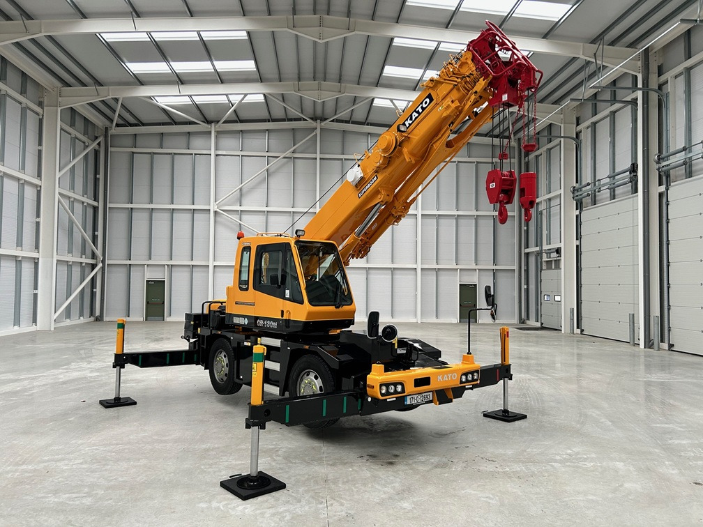 KATO CR-130Ri - 13 Ton City Crane with Only 8,563 miles from New !! - Cẩu bánh lốp: hình 1 KATO CR-130Ri - 13 Ton City Crane with Only 8,563 miles from New !! - Cẩu bánh lốp: hình 1