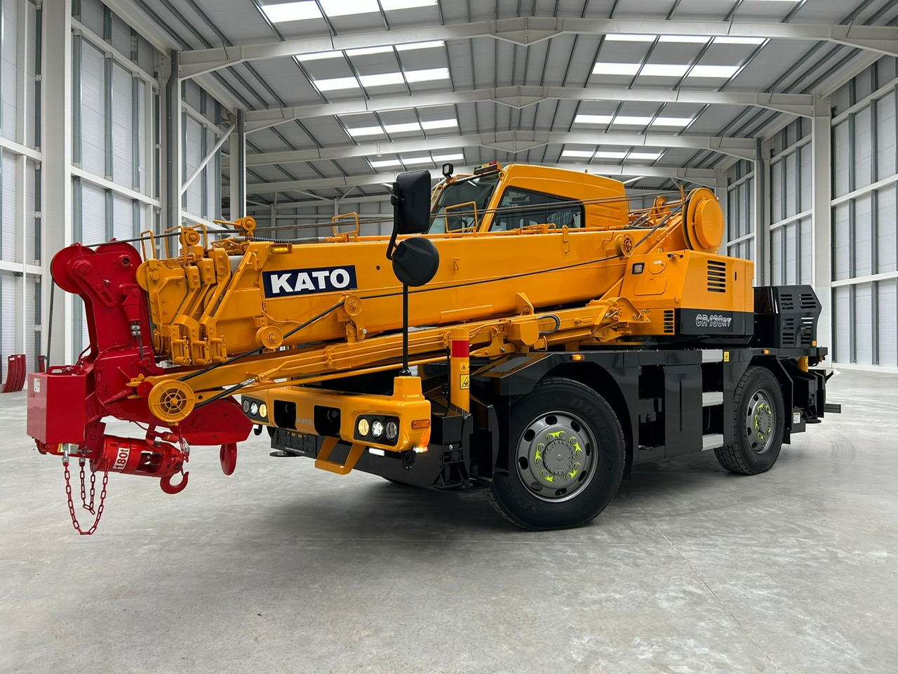 KATO CR-130Rv - 13 Ton City Crane with Joystick Control - Cẩu bánh lốp: hình 5 KATO CR-130Rv - 13 Ton City Crane with Joystick Control - Cẩu bánh lốp: hình 5