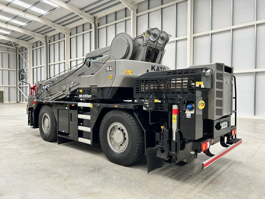 KATO CR-250Rv , 25 Ton City Crane with Only 1,991 hours - Cẩu bánh lốp: hình 4 KATO CR-250Rv , 25 Ton City Crane with Only 1,991 hours - Cẩu bánh lốp: hình 4