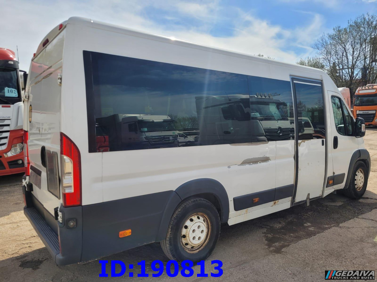 FIAT Ducato - VIP - 17 Seater - Xe đò: hình 5 FIAT Ducato - VIP - 17 Seater - Xe đò: hình 5