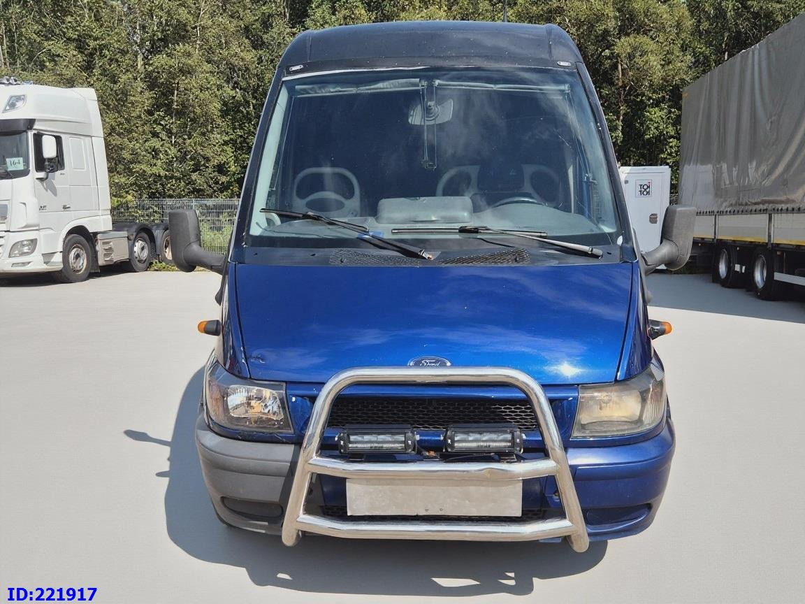 FORD Sunset VIP 17-seats - Xe bus mini, Xe đò: hình 2 FORD Sunset VIP 17-seats - Xe bus mini, Xe đò: hình 2