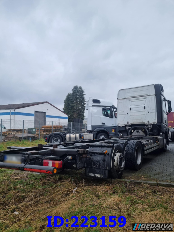 MERCEDES-BENZ Actros 2542 BDF 6x2 Euro6 - Xe tải khung gầm: hình 5 MERCEDES-BENZ Actros 2542 BDF 6x2 Euro6 - Xe tải khung gầm: hình 5