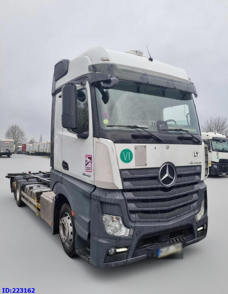 MERCEDES-BENZ Actros 2542 BDF 6x2 Euro6 - Xe tải khung gầm: hình 2 MERCEDES-BENZ Actros 2542 BDF 6x2 Euro6 - Xe tải khung gầm: hình 2