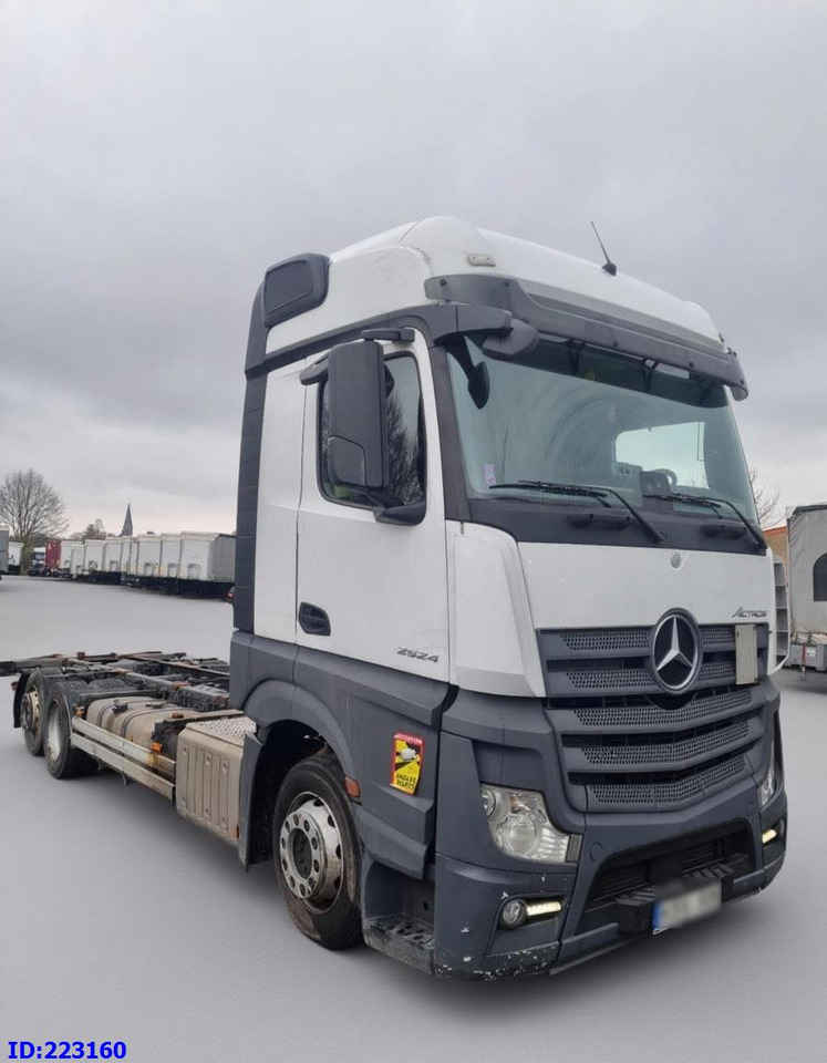 MERCEDES-BENZ Actros 2542 BDF Euro6 - Xe tải khung gầm: hình 2 MERCEDES-BENZ Actros 2542 BDF Euro6 - Xe tải khung gầm: hình 2
