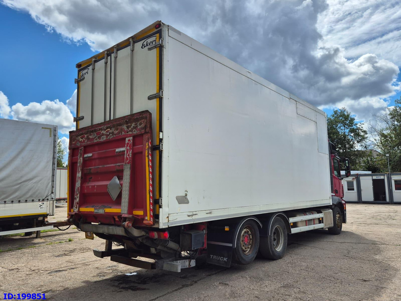 MERCEDES-BENZ Actros 2551 6x2 Euro5 - Xe tải hộp: hình 5 MERCEDES-BENZ Actros 2551 6x2 Euro5 - Xe tải hộp: hình 5