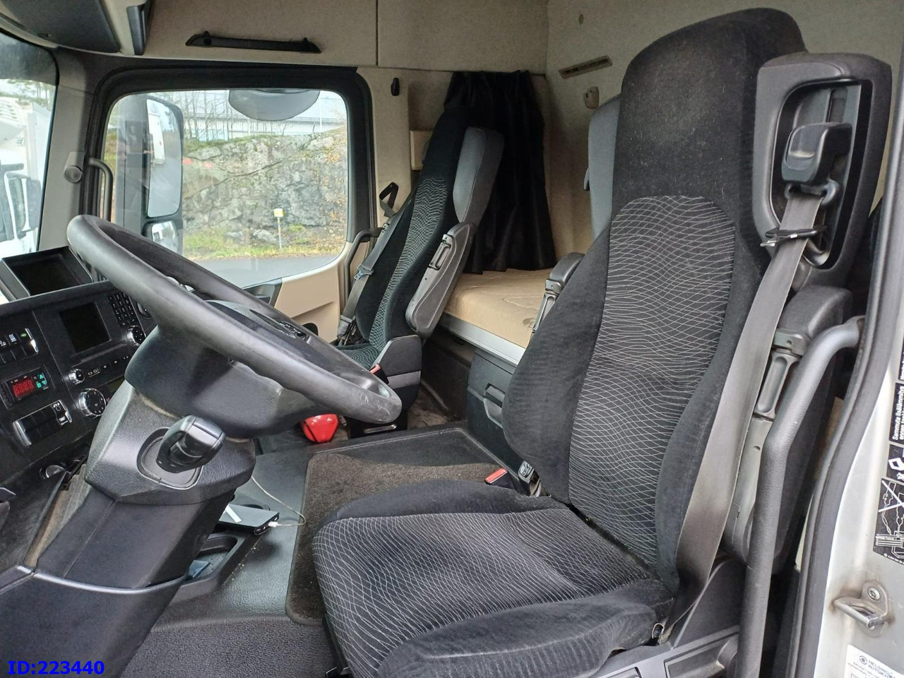 MERCEDES-BENZ Actros 2551 6x2 Euro6 - Xe tải đông lạnh: hình 5 MERCEDES-BENZ Actros 2551 6x2 Euro6 - Xe tải đông lạnh: hình 5