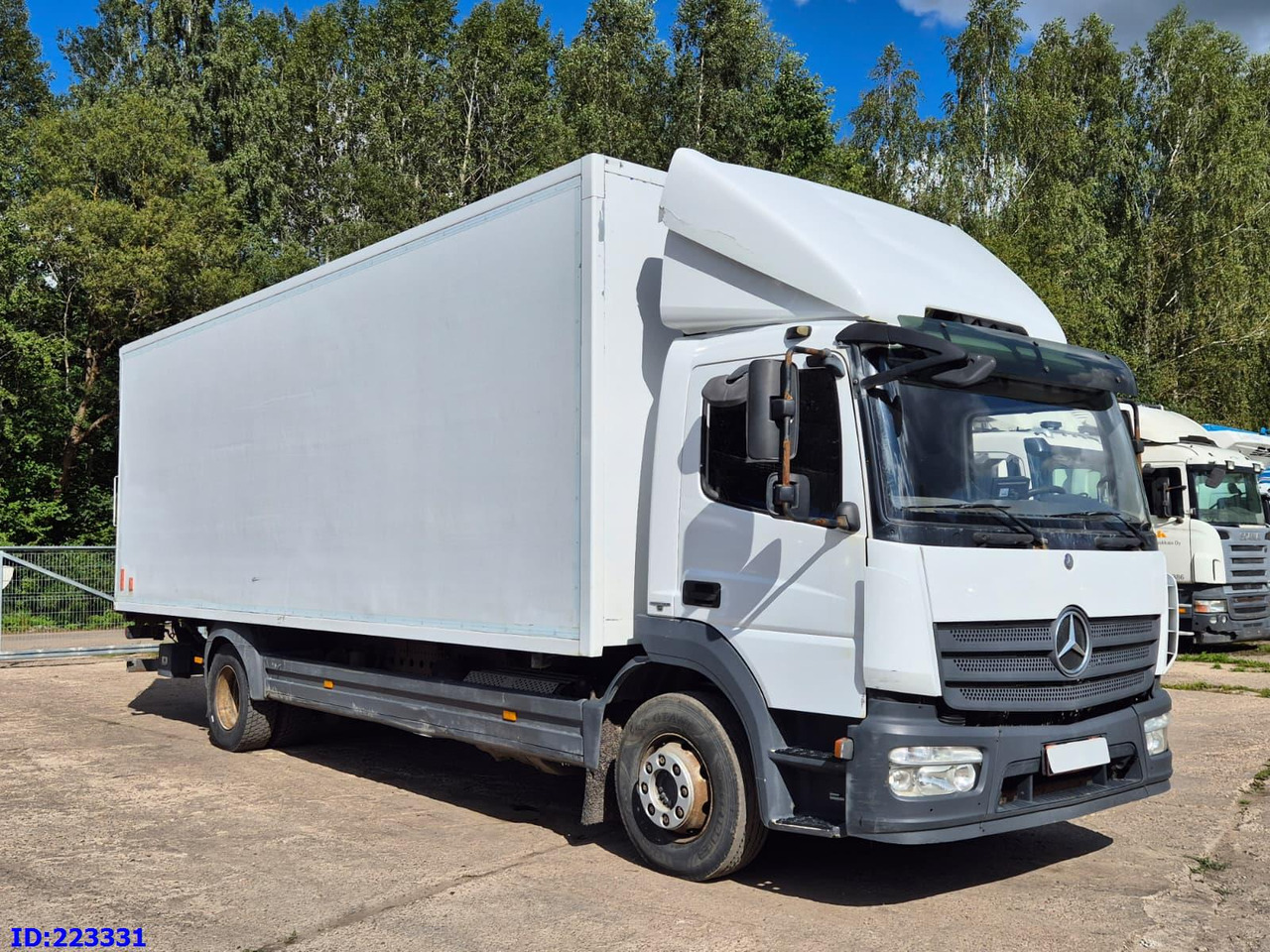 MERCEDES-BENZ Atego 1221 Euro6 (Open side box) - Xe tải đẳng nhiệt: hình 4 MERCEDES-BENZ Atego 1221 Euro6 (Open side box) - Xe tải đẳng nhiệt: hình 4