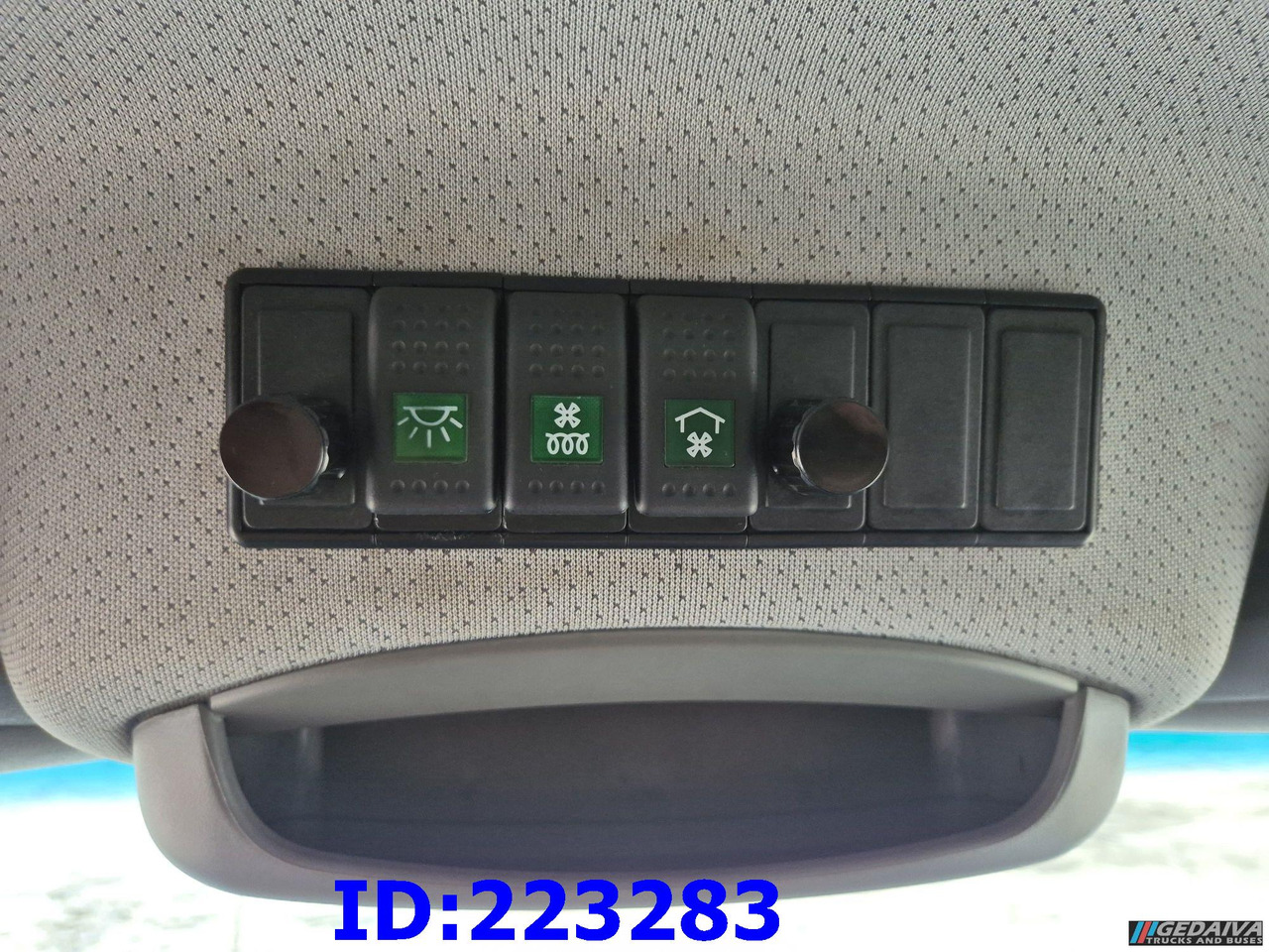 Xe đò MERCEDES-BENZ Sprinter 313 - Kasten VIP -Euro5: hình 16